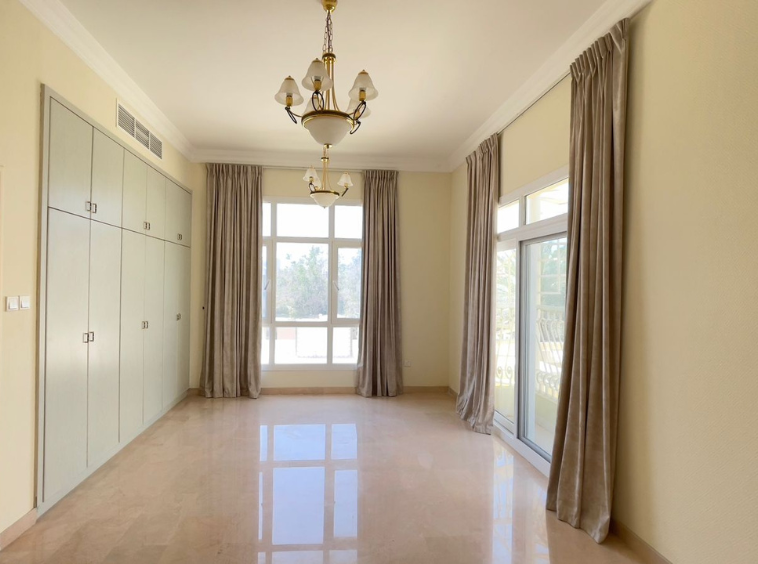 Al Manara 6-Bedroom Villa