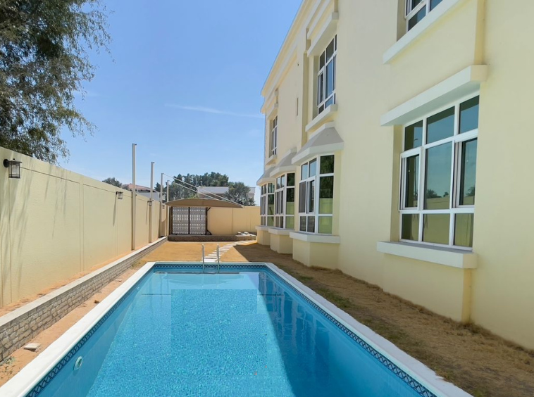 Al Manara 6-Bedroom Villa